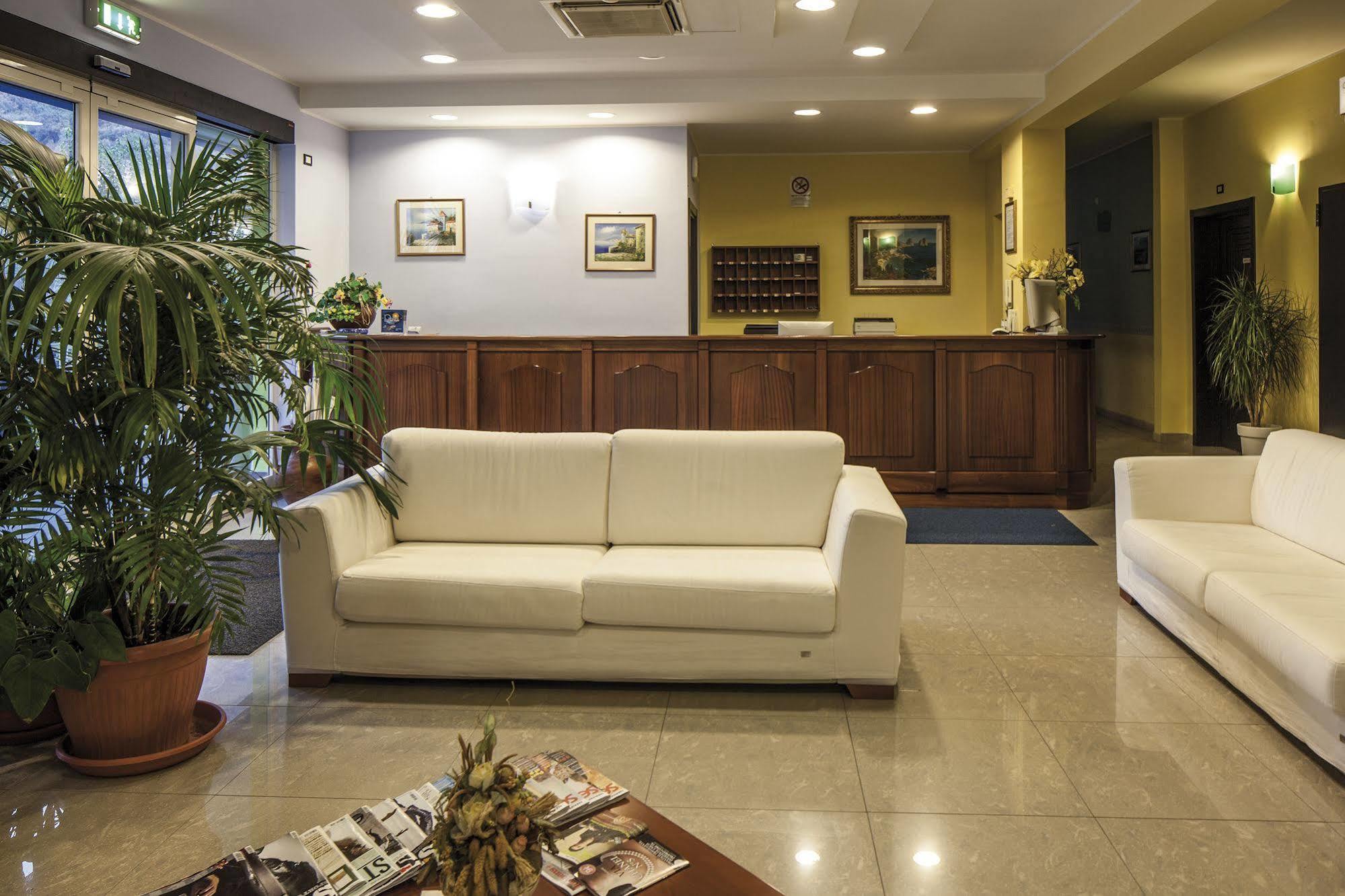 Riviera Del Sole Hotel Resort Spa Пирайно Екстериор снимка