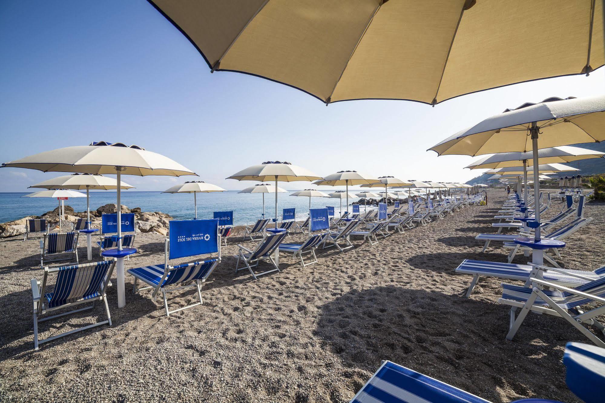 Riviera Del Sole Hotel Resort Spa Пирайно Екстериор снимка
